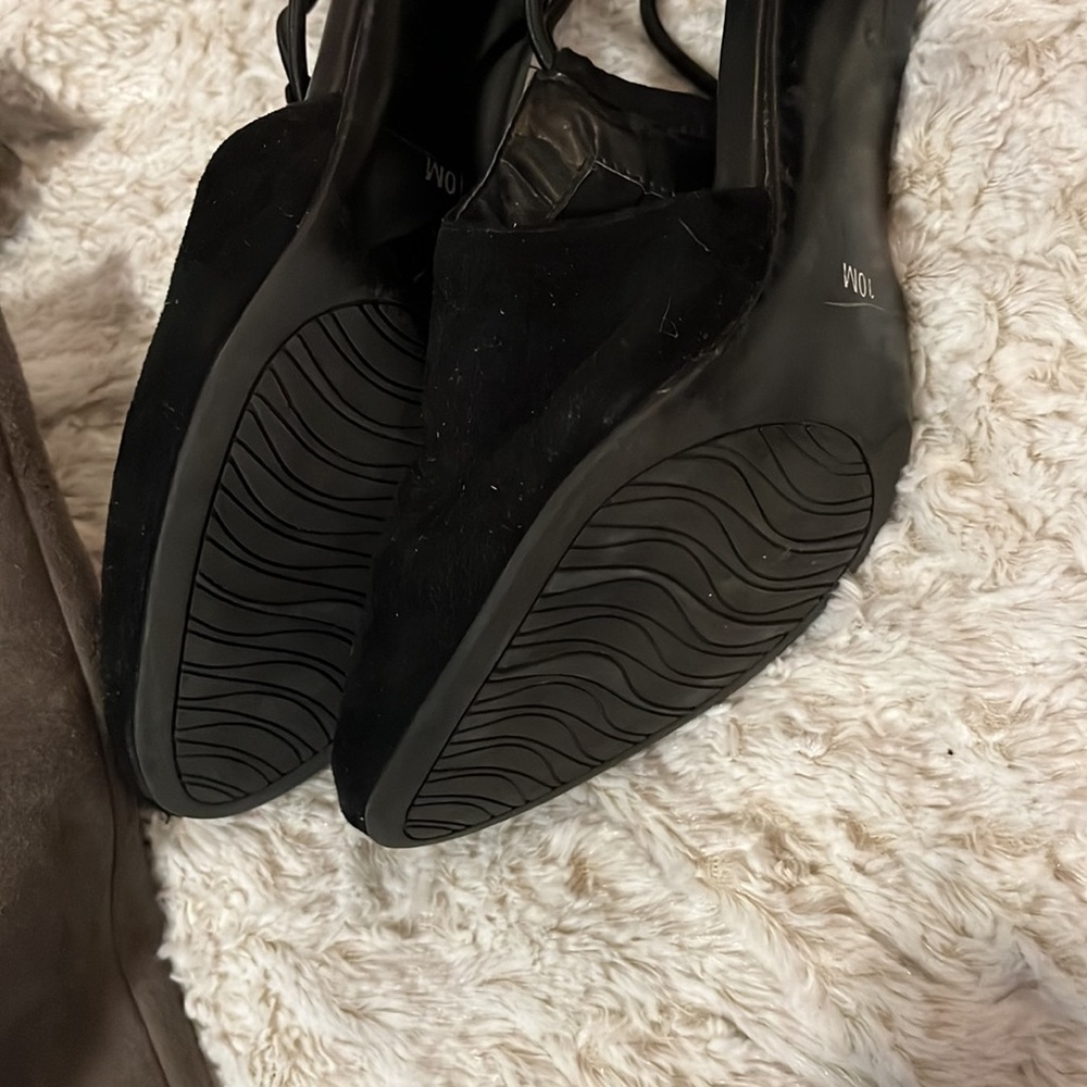 Shoes - Picture 5 of 5